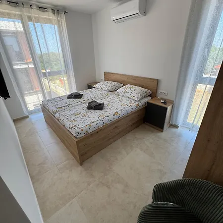 Mukalba E5 2kat *